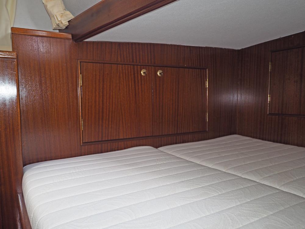 Cabin en avant, H&eacute;bergements